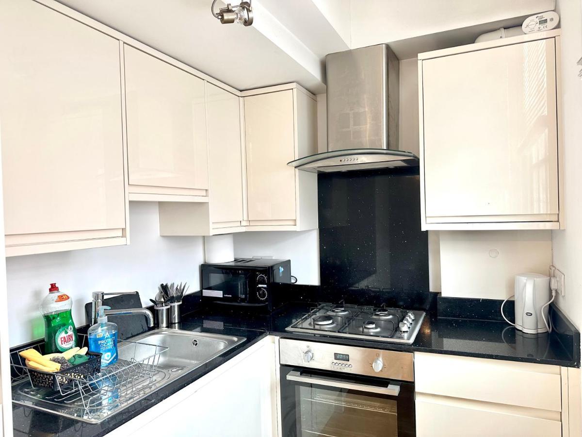 137 Guest House Camden Town Лондон Экстерьер фото